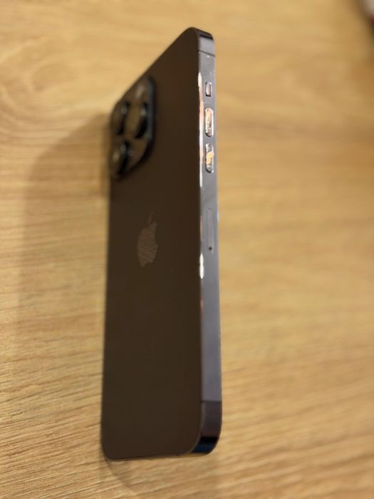 iPhone 14 pro max, impecabil.