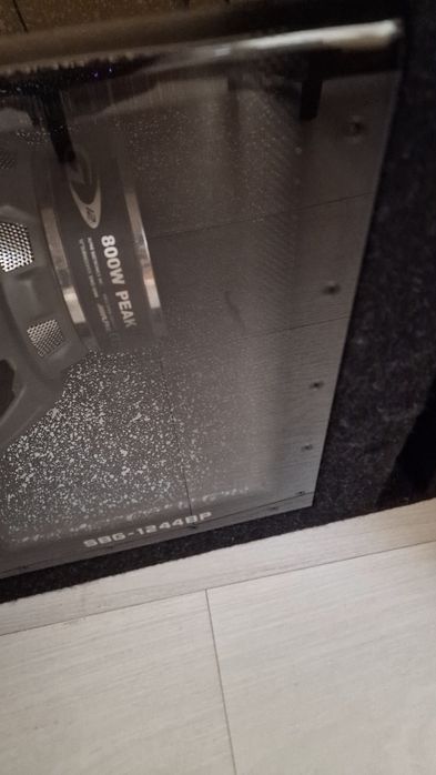 Vând Subwoofer auto Alpine + stație