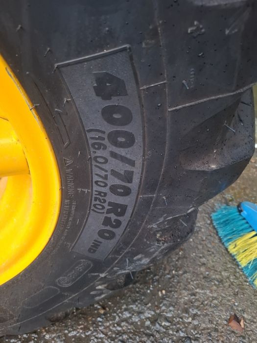 Roti jcb 400/70R20 Michelin