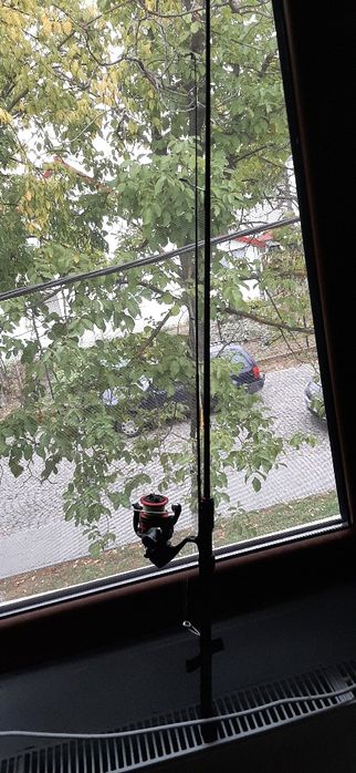 Bat spinning din 4 bucati impreuna cu mulineta