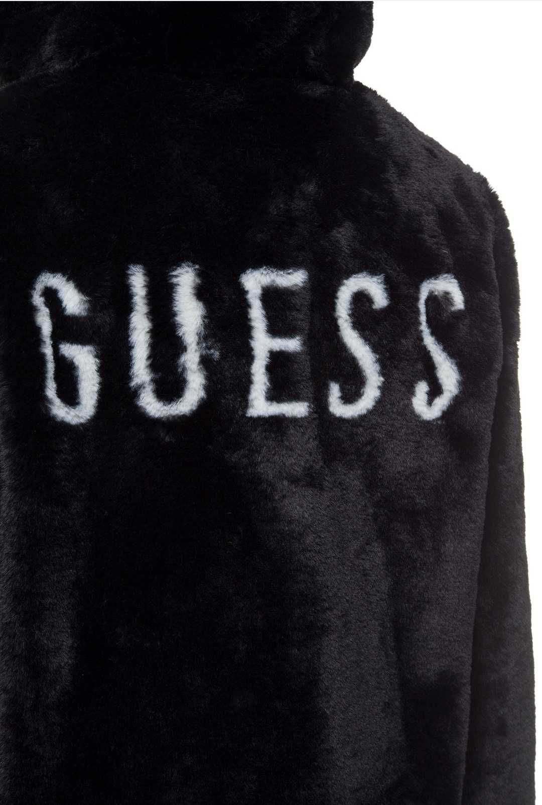 Оригинално яке Guess