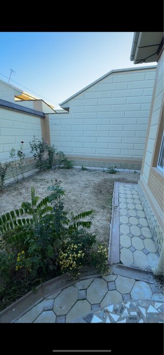 Tosh. vil. Parkent t. uy sotiladi