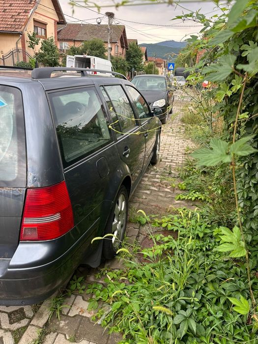 Vând Golf IV  Benzină +GPL
