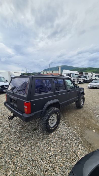 Jeep Cherokee XJ 2.5 benzina