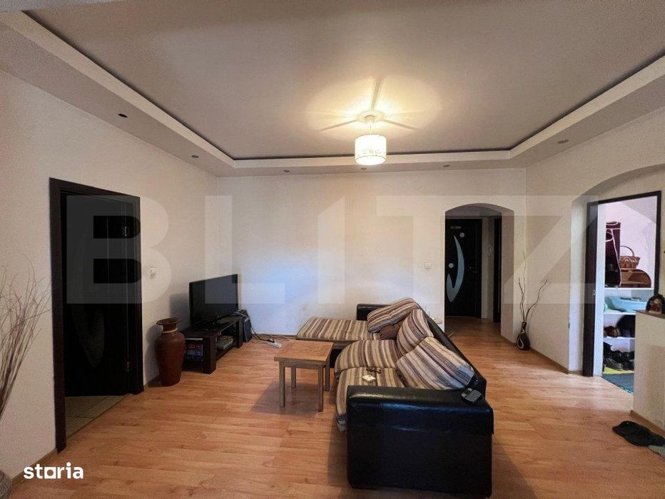 Casa tip P+1, cu 2 apartamente,  pe strada George Calinescu