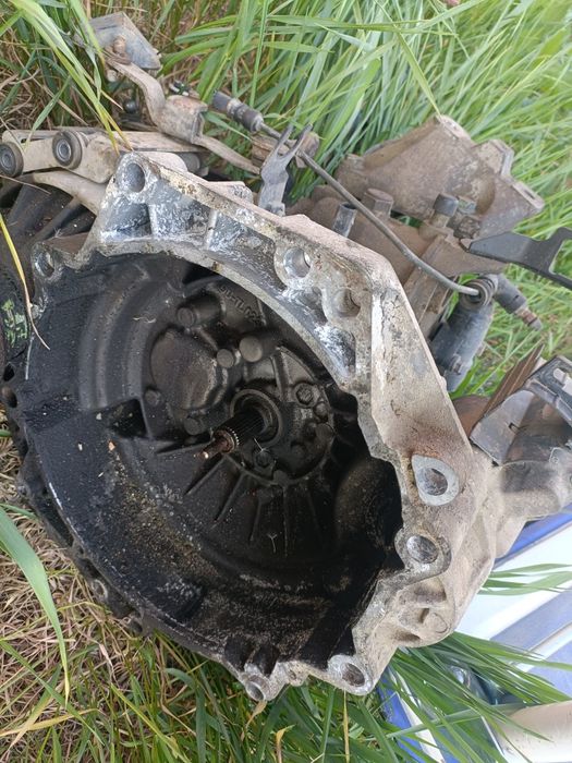 Cutie viteze Golf 4 manuala cod DUK 5 trepte 1.6 benzină 16V