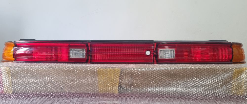 Тойота марк 2 кузов 90 Toyota mark 2 90 задний фонарь комплект