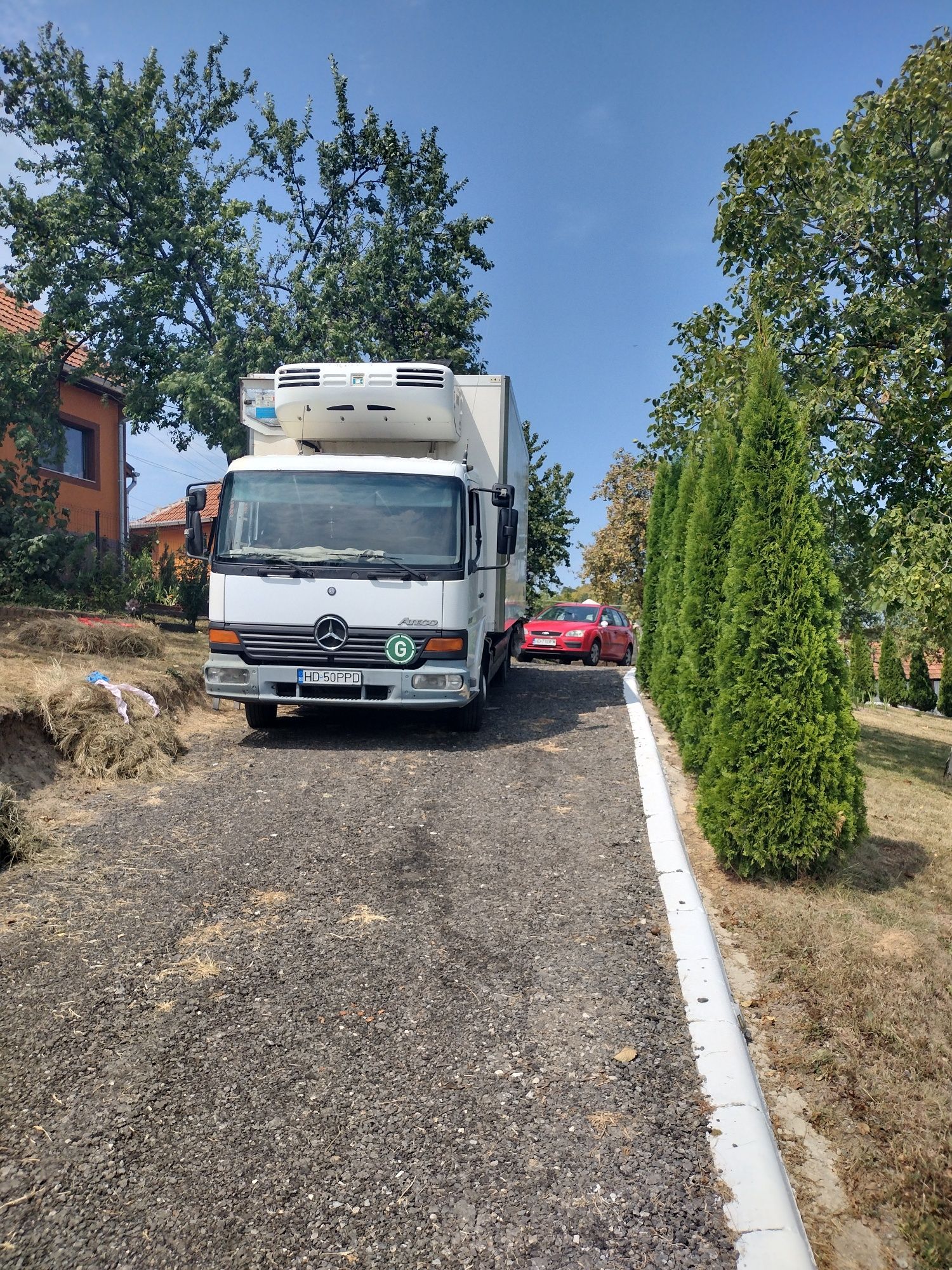Închiriez Duba Frigorifica