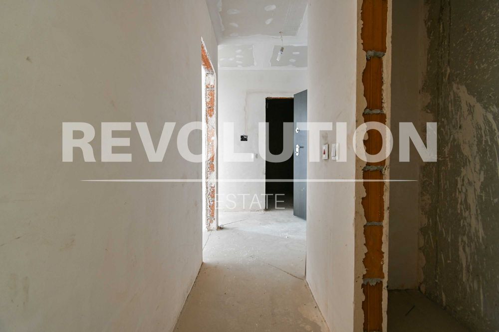 Продава се Тристаен апартамент в София, Банишора - 95 кв.м за 2032 €/кв.м - Снимка #9