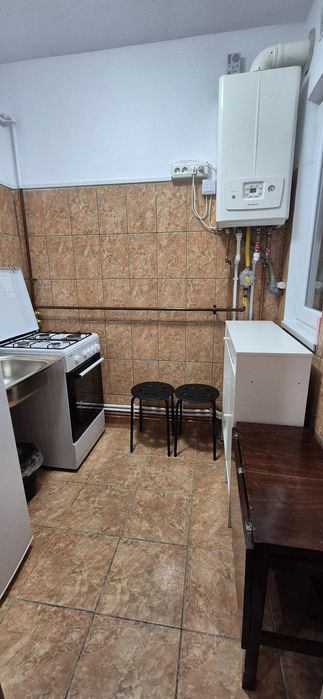 Închiriez garsonieră