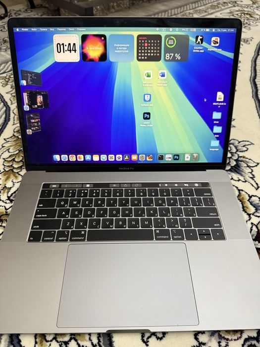 MacBook 15 inch 2019 i7 256Gb touchbar