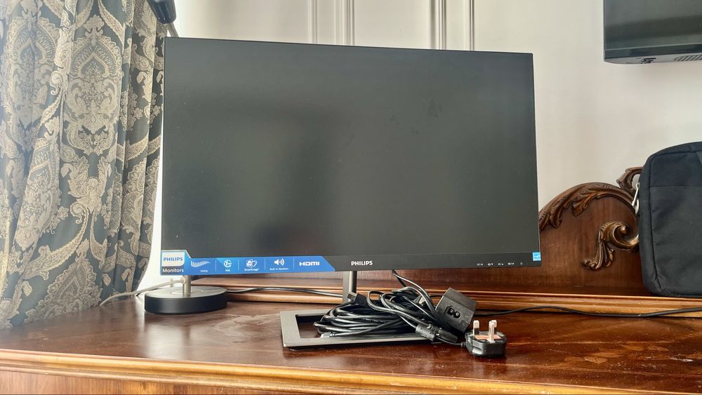 ЖК монитор PHILIPS 242E1