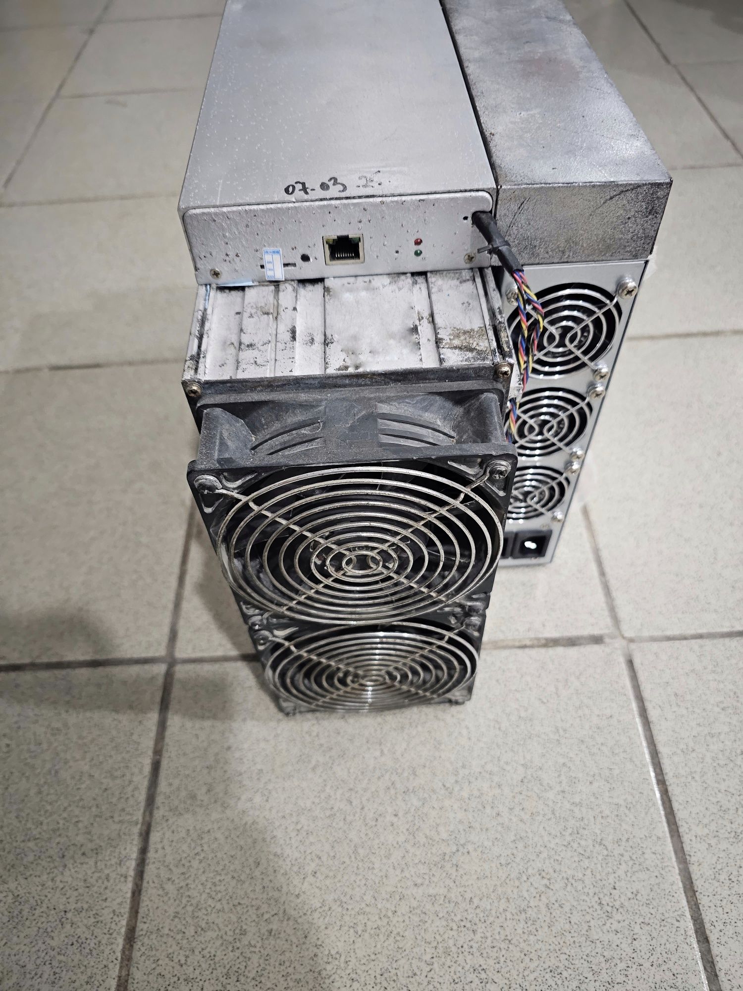 Antminer asic s19