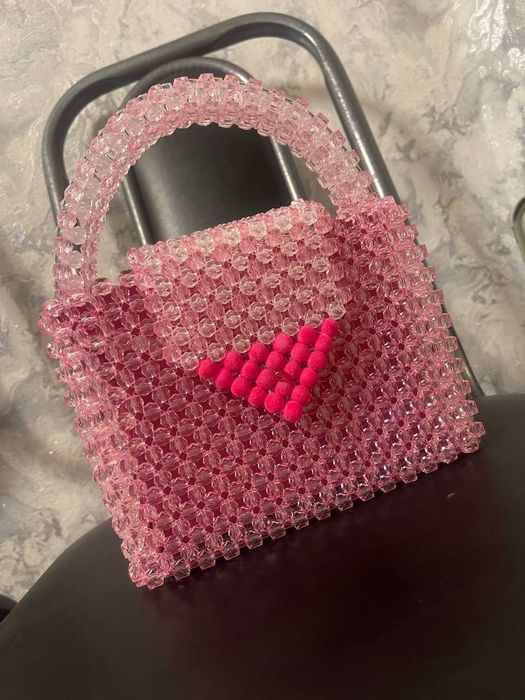 Xoxlagan uslubingizda zakazga toʻqib beriladi. Dastavka butun oʻzbekis