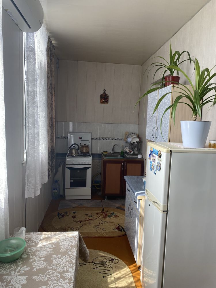Срочно Продаётся квартира Каракамыш 1/4  балкон 2 на 6 торг