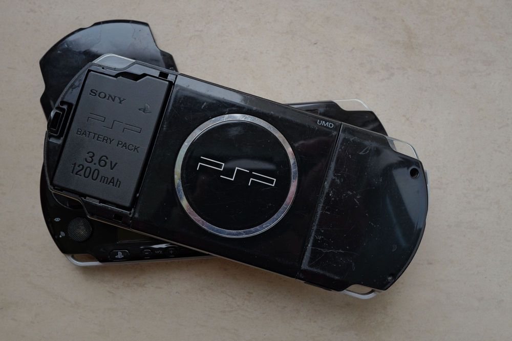 Consola PSP 3004 doua bucati playstation sony