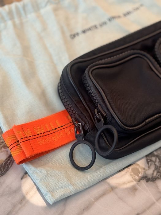 Чантата за кръста Off-white c/o Virgil Abloh Belt Bag
