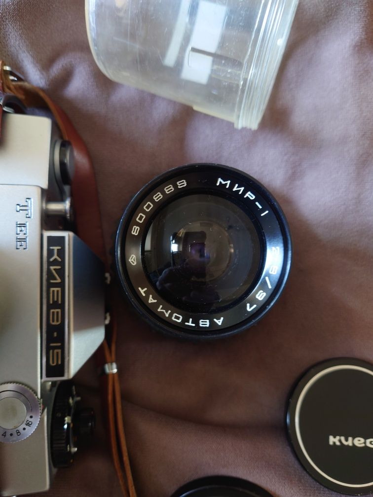 SLR Kiev 15 Tee cu Helios 81 50/2 si Mir 37/2,8