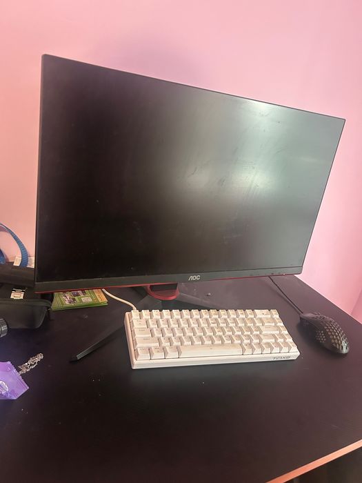 Геймърски компютър и Монитор 144hz