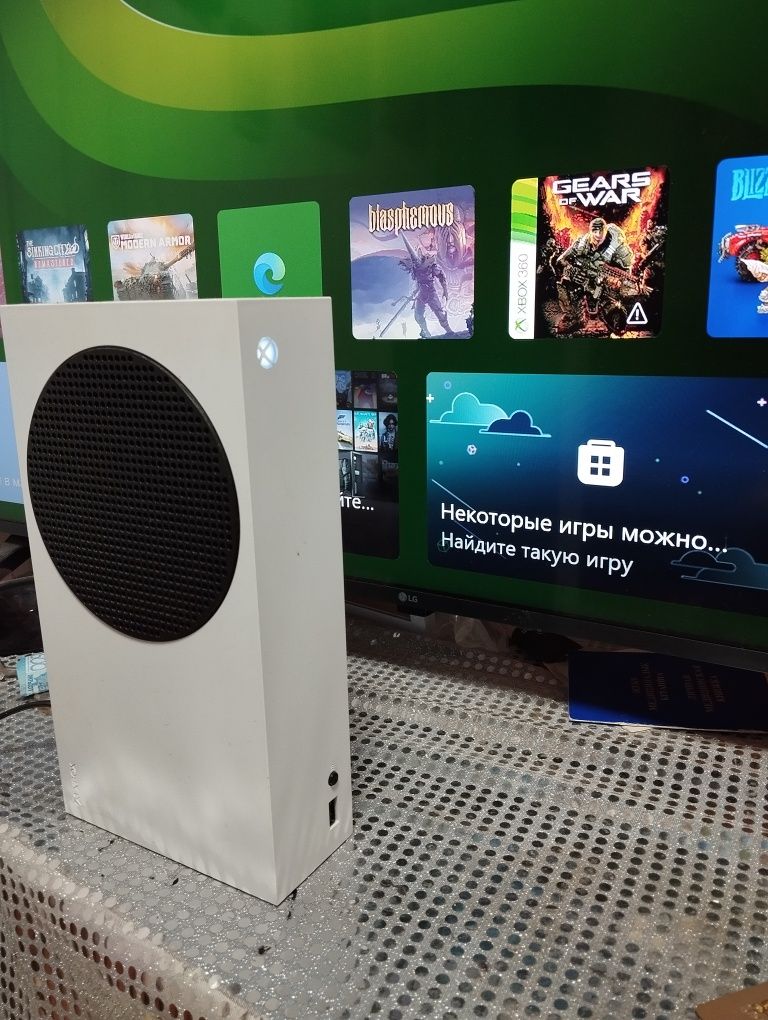 Продам X box series s