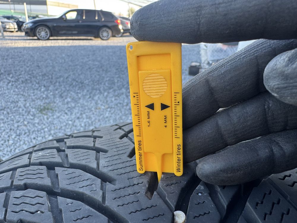 Зимни гуми Nokian WR Snowproof R 215/50/18