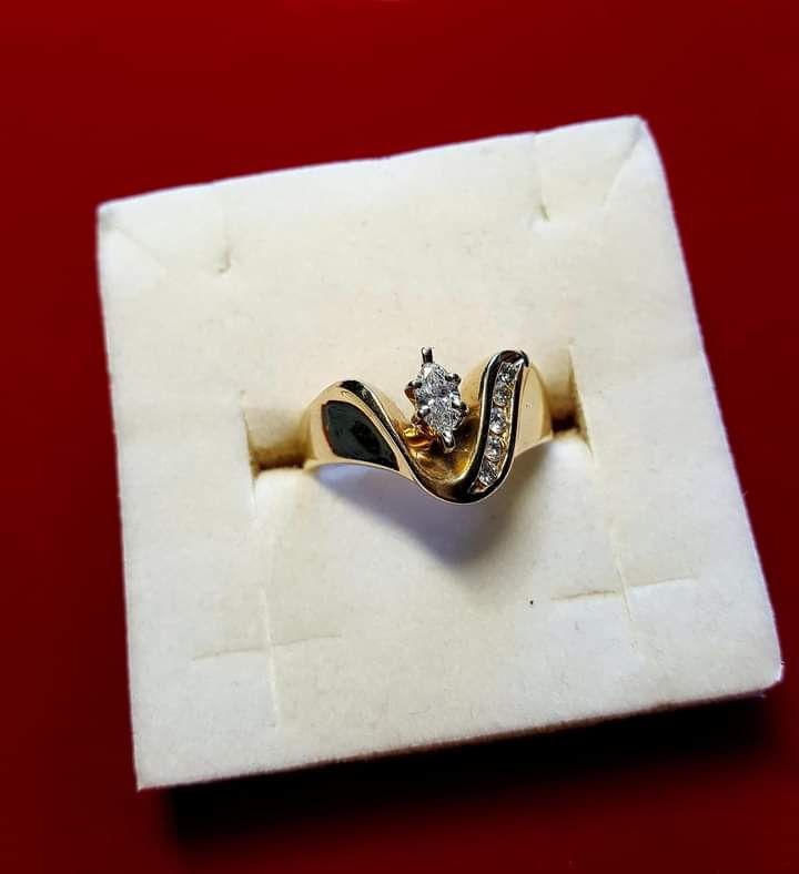 Inel aur 14 k tip Gold Marquise cu diamante naturale