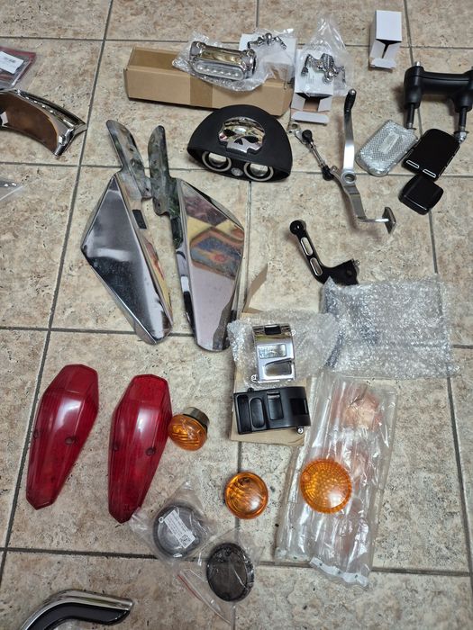 Vand piese Harley Davidson , Honda , Suzuki