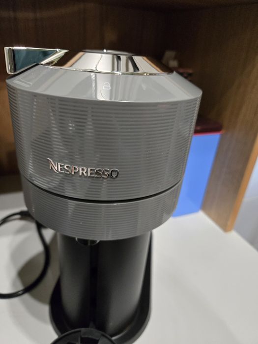 Espressor Nespresso Vertuo Next Original