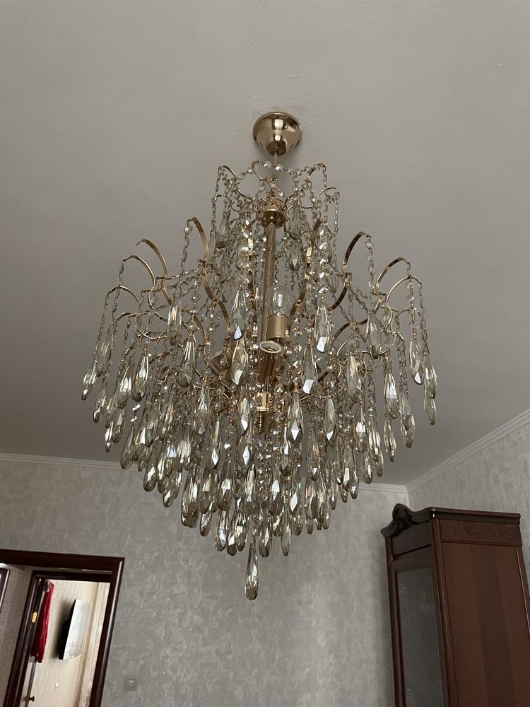 Люстра сатылады. 30000т