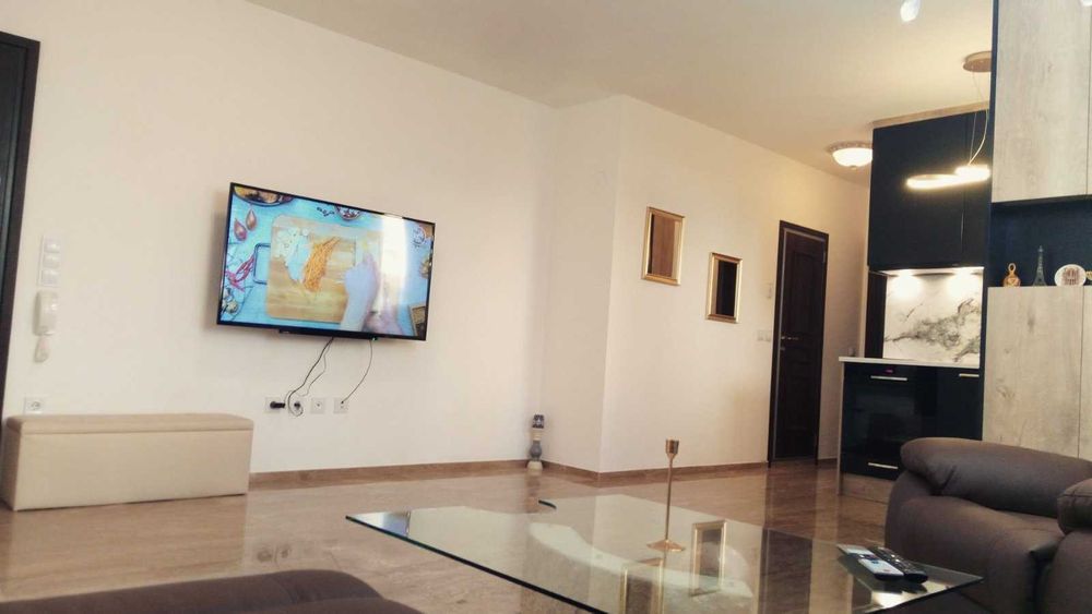 Продава се Тристаен апартамент в София, Лозенец - 89 кв.м за 2416 €/кв.м - Снимка #2