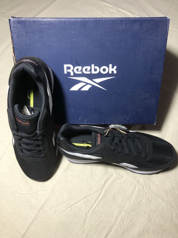 Reebok Rewind Ld00 Black/White 8UK (42)EUR