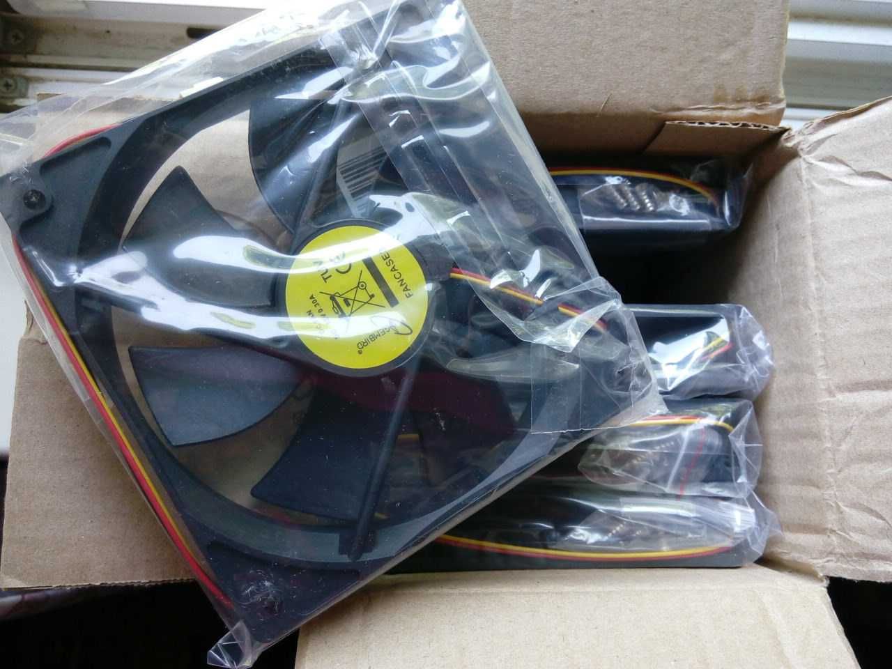 кулер для системного блока 12 см. 3 pin ,DC 12V,0.3A