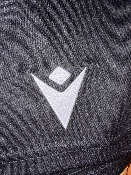 Къси тренировъчни гащи Macron