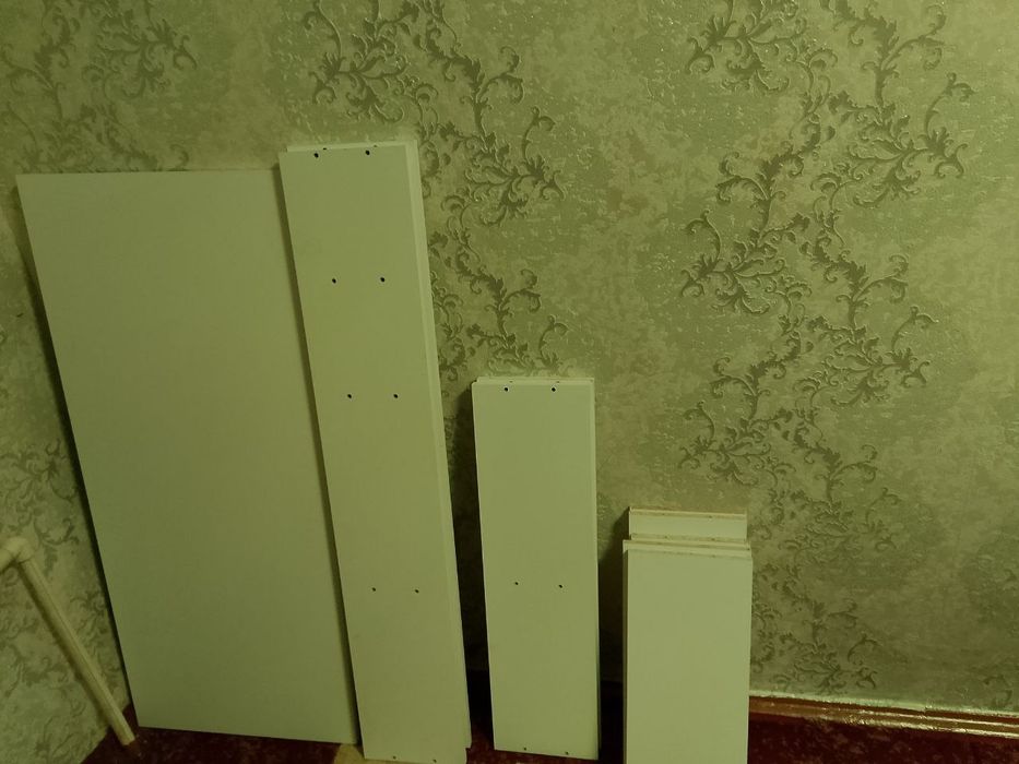 Стол для маникюра со всеми принадлежностями