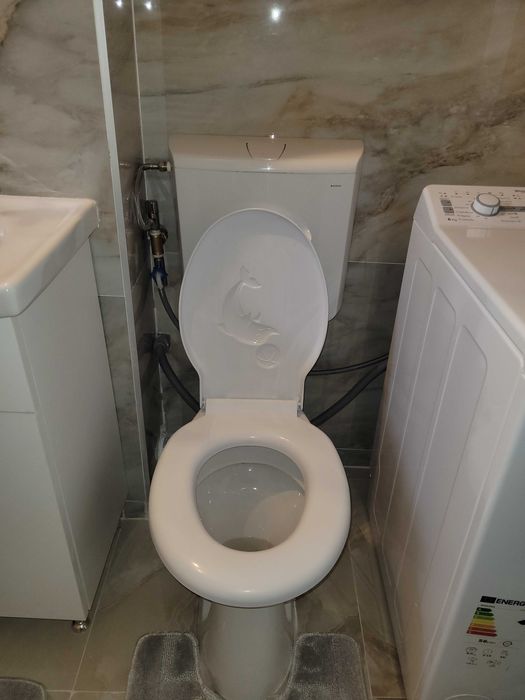 Inchirez apartament 2 camere str.Petru Rareș  etaj1  pe mijloc