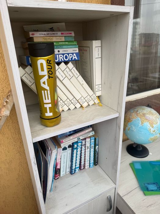 Birou  si dulap/ biblioteca