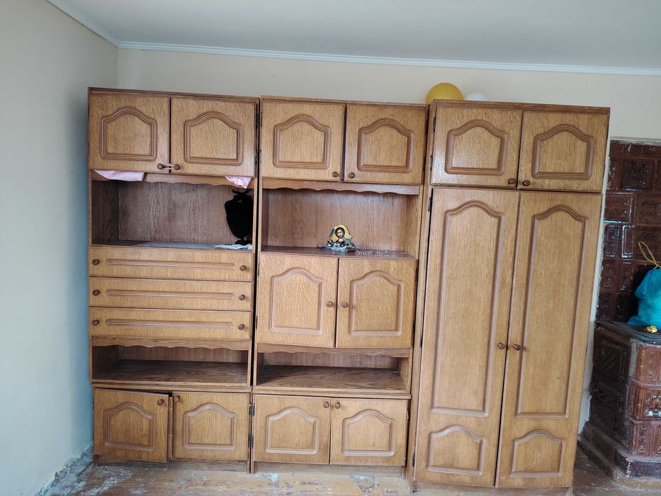 Mobila living din lemn masiv 450lei în Dersida Sălaj