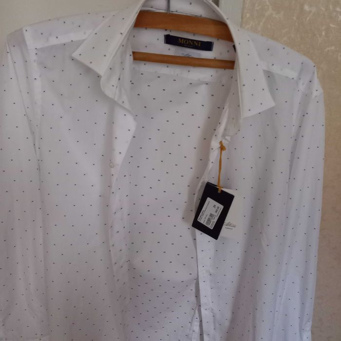 Продавам луксозна риза