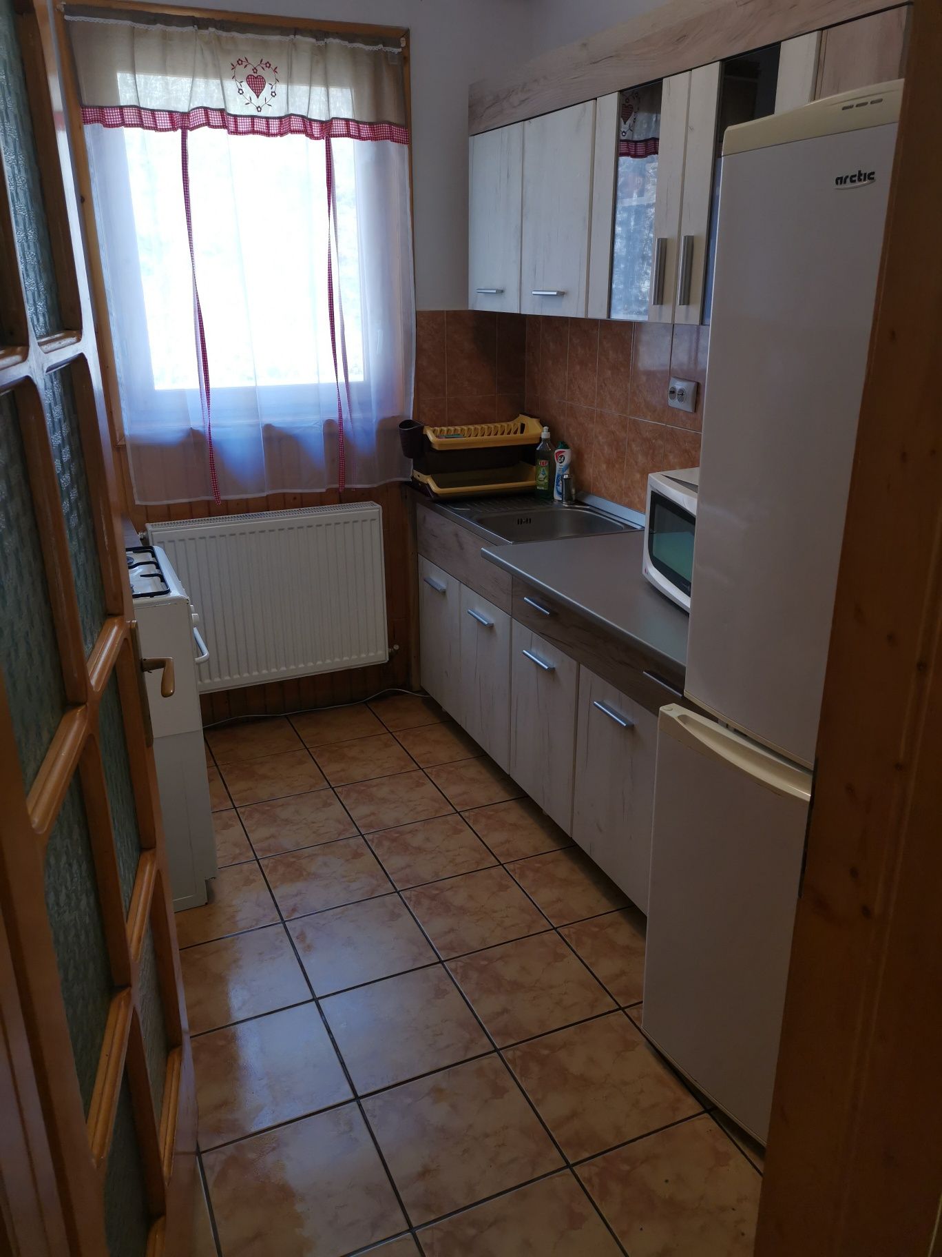 De inchiriat cabana cu 4 camere la Sovata