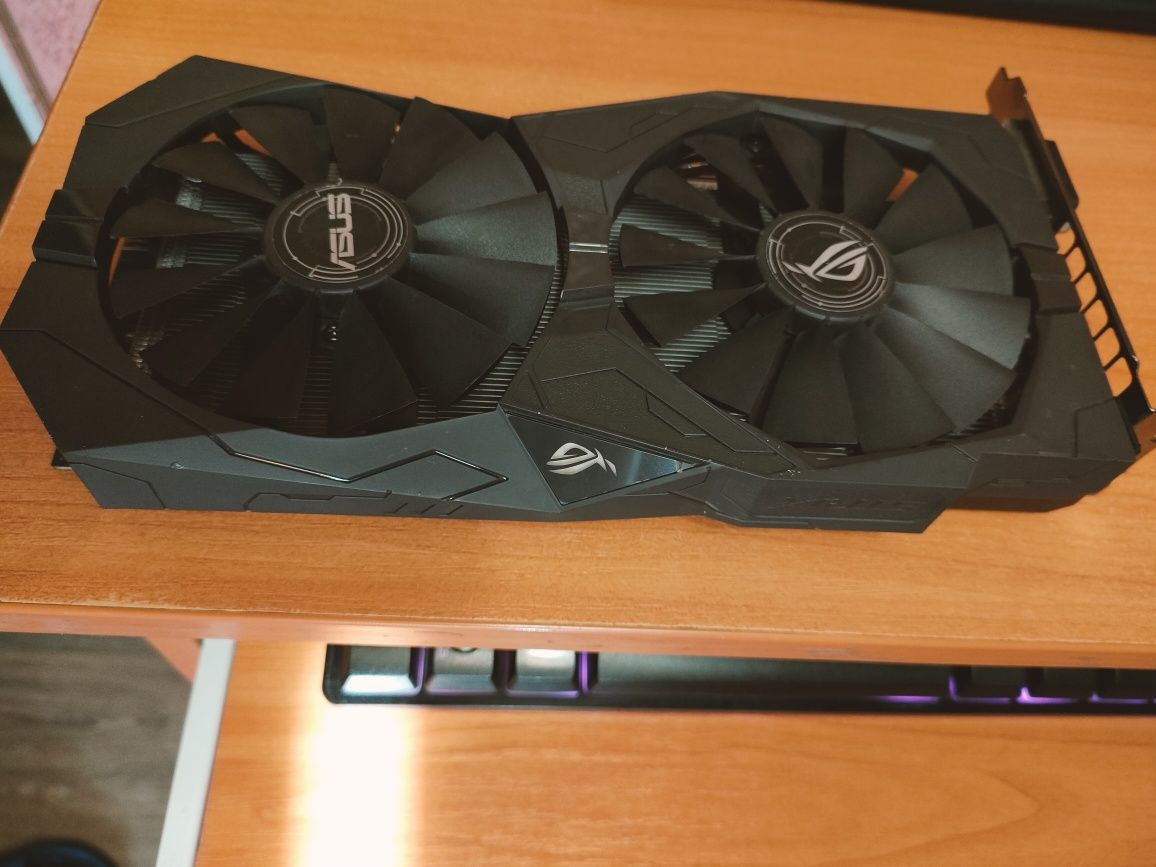 Продам ASUS Strix RX 470 Gaming 4Gb DDR5