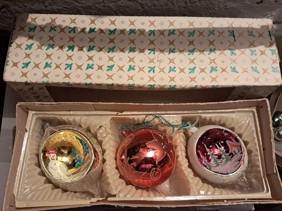 Globuri de sticla vechi