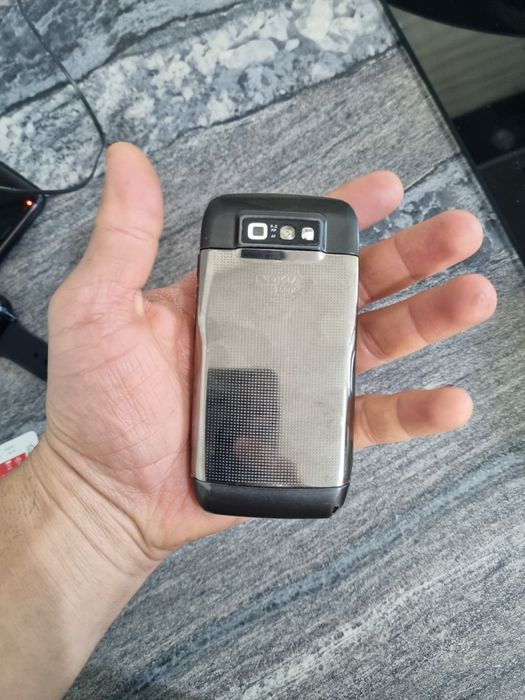 Telefon Nokia E 71