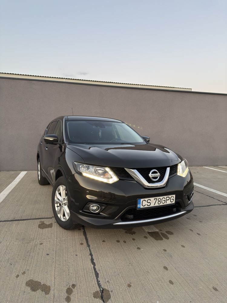Nissan X-Trail//1.6 dci/Automat//2015