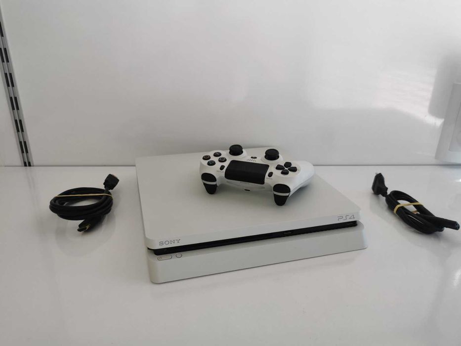 Конзола Playstation 4 Slim