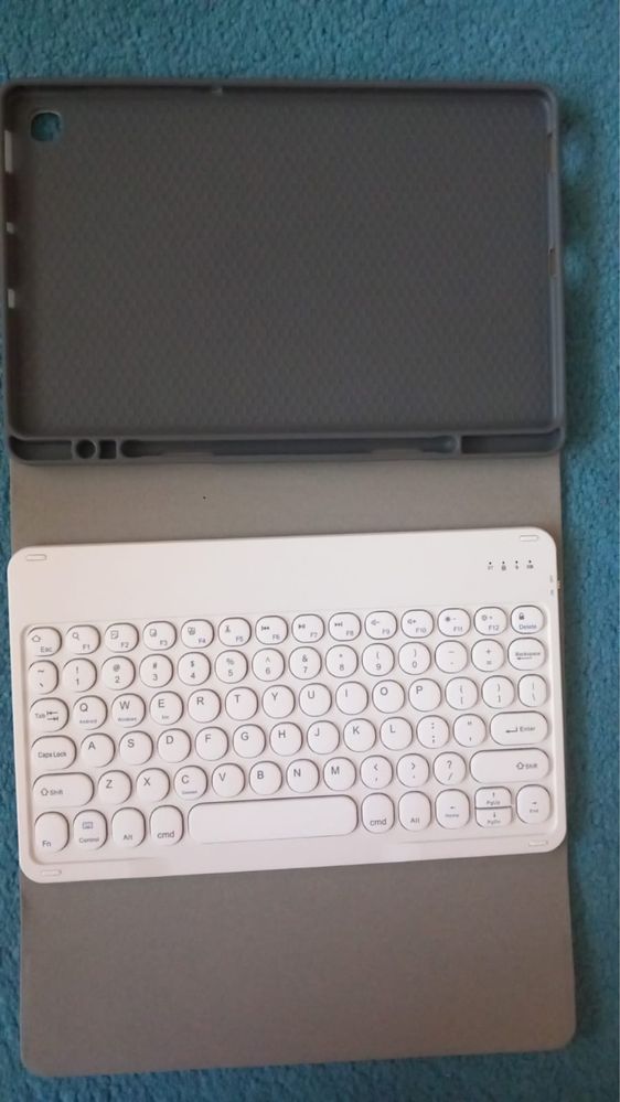 Tastatura noua pentru tableta sau telefon mobil