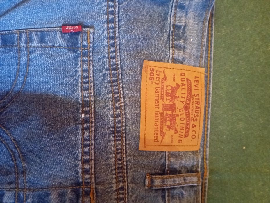 Джинсы новые Levi's 505.