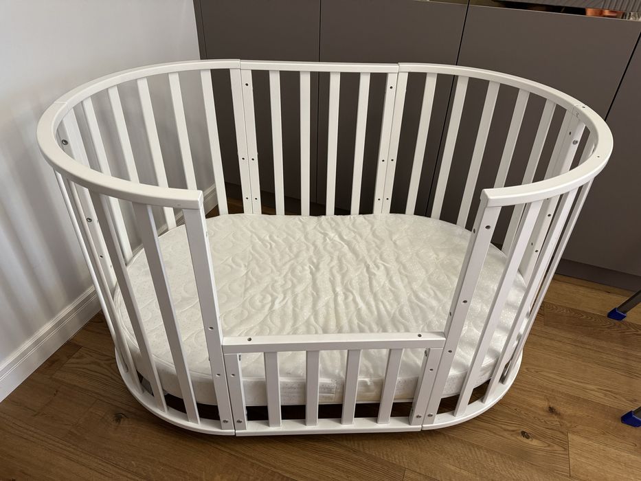 Деткая кроватка