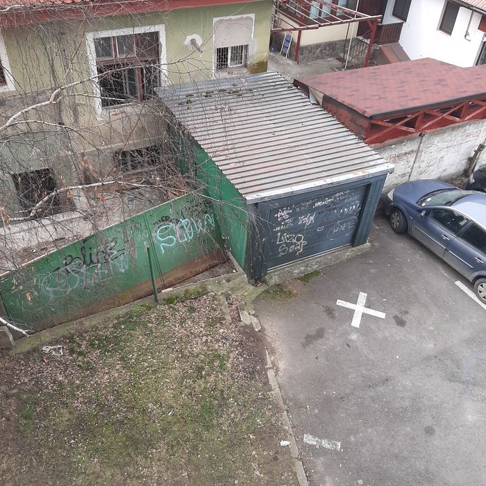 Actionare usa de garaj cu telecomanda