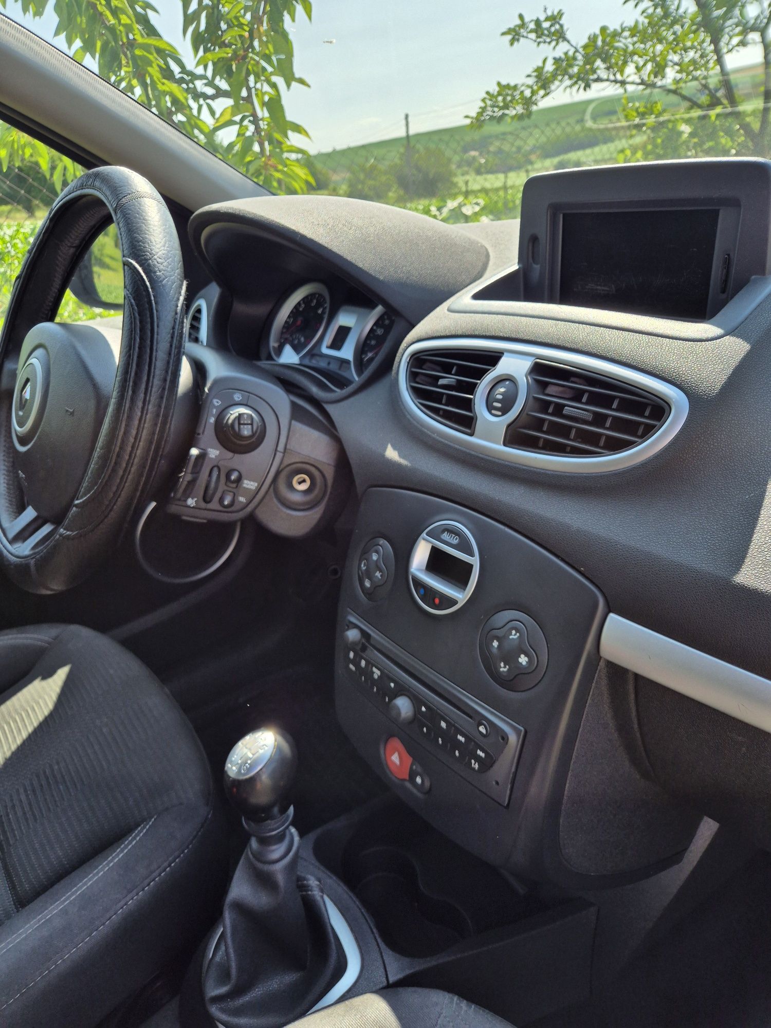 Renault Clio 1.5 DCI-6 viteze