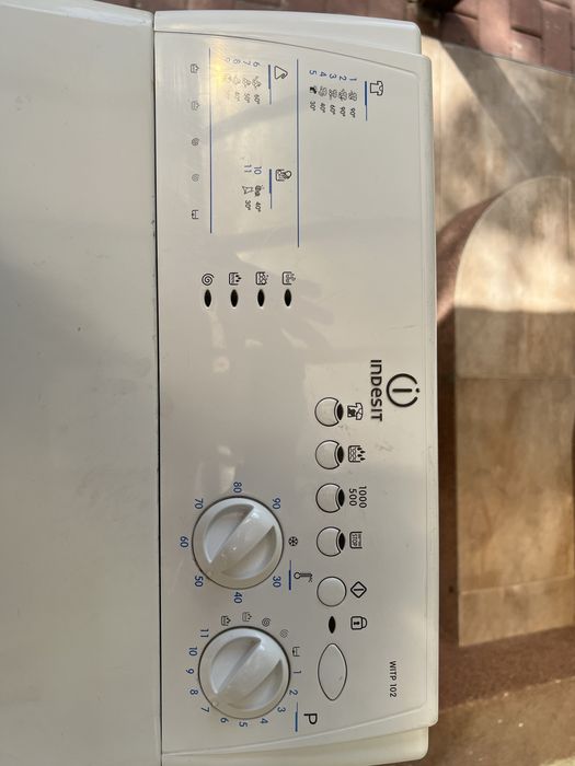 Vand masina  de spalat cu incarcare verticala Indesit